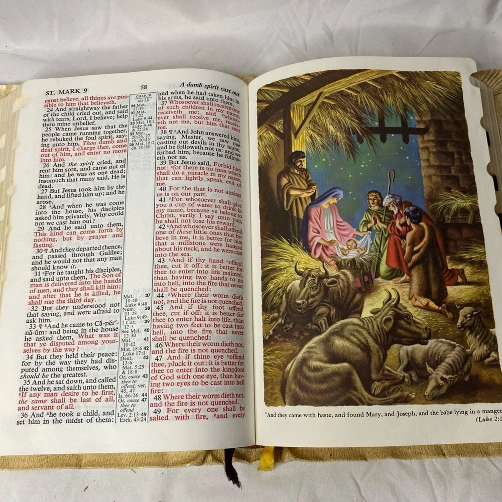 Vintage Holy‎ Bible KJV Golden Heritage Edition Large Print Indexed Red Letter